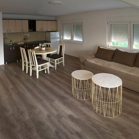 Apartments Kamenjar Novi Sad Phòng bức ảnh