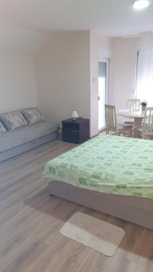 Apartments Kamenjar Novi Sad Phòng bức ảnh
