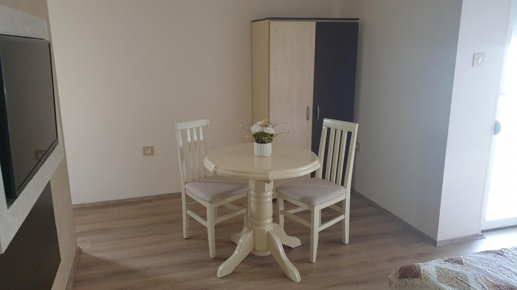Apartments Kamenjar Novi Sad Phòng bức ảnh